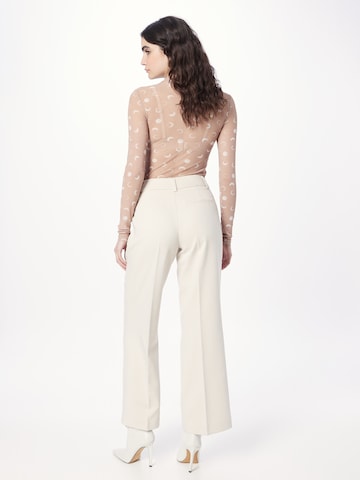 Gina Tricot Loosefit Plissert bukse 'Tammie' i beige