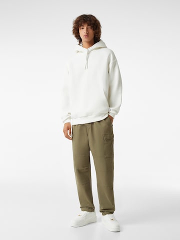 Bershka Loose fit Cargo Pants in Green