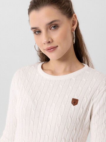 Jacey Quinn - Pullover 'Emelia' em branco