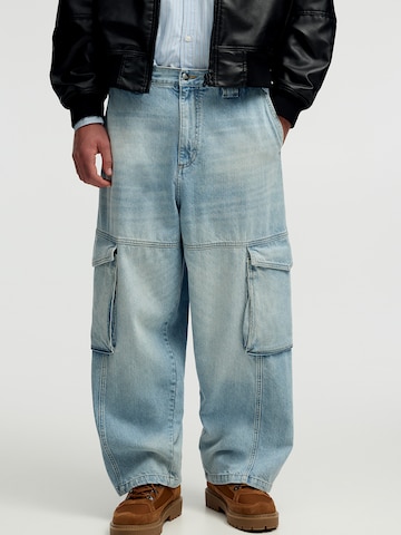 Largi Pantaloni eleganți de la Pull&Bear pe albastru: față