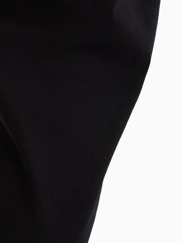 Bershka Regular Hose in Schwarz