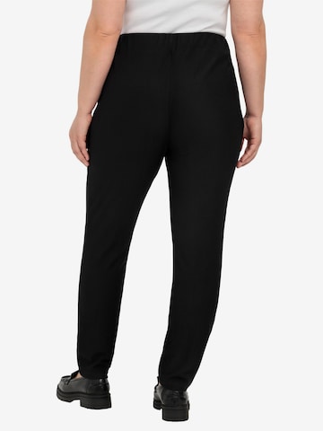 SHEEGO Slimfit Broek in Zwart