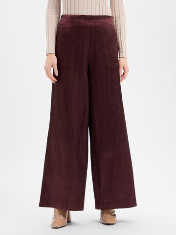 Wide Leg Pantalon 'Tira' YAS en marron : devant