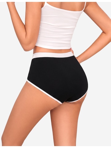 AOTTORI Boyshorts in Black