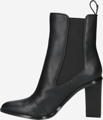 BUFFALO Ankle Boots in Black