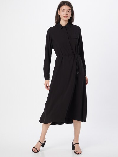 Rochie tip bluză Calvin Klein pe negru, Vizualizare model