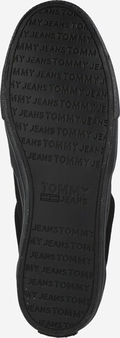 Tommy Jeans حذاء رياضي بلا رقبة بلون أسود