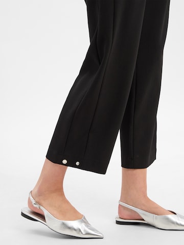 Regular Pantalon à pince Marc Cain en noir
