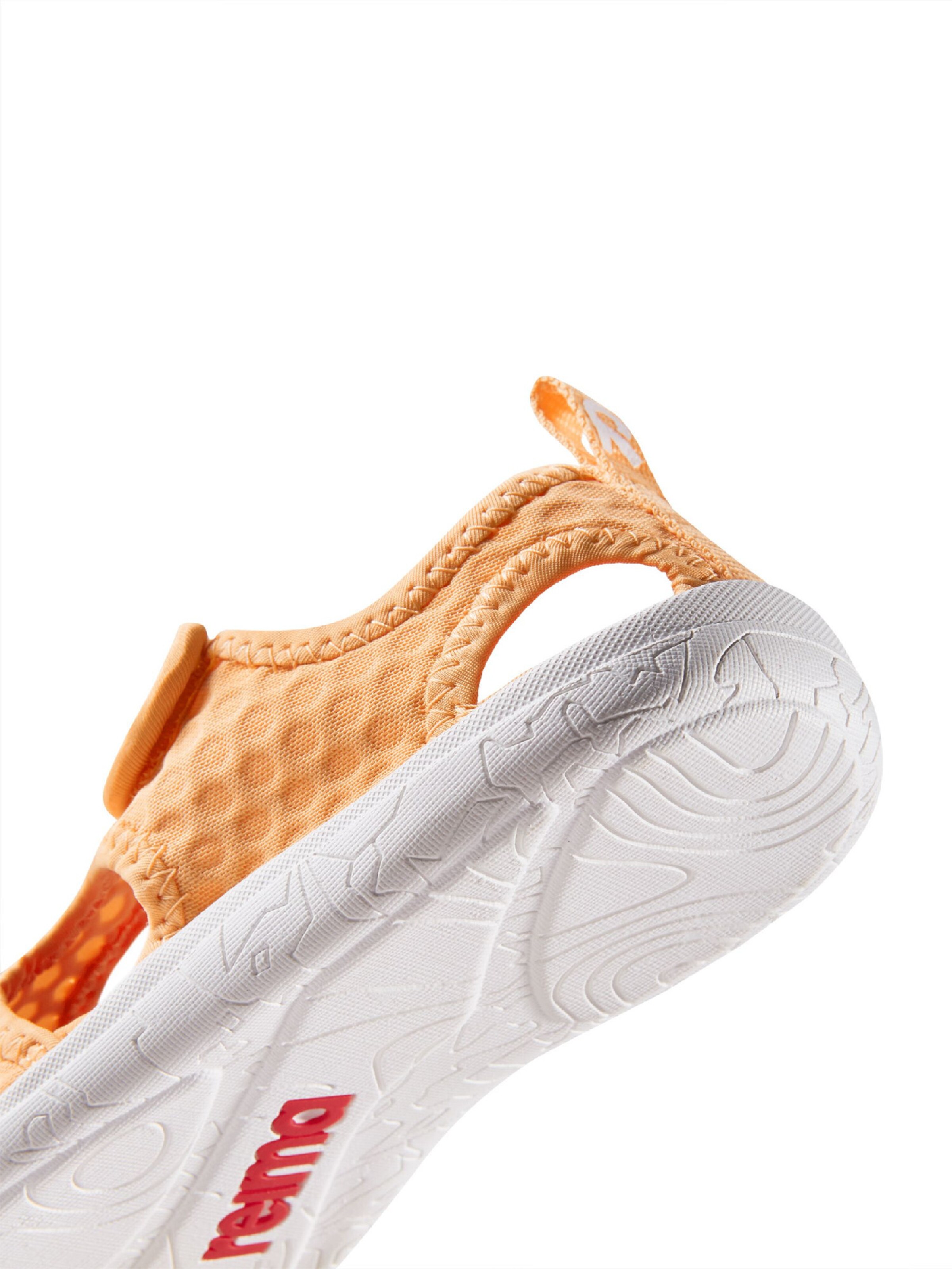 Chaussures ouvertes Reima en orange