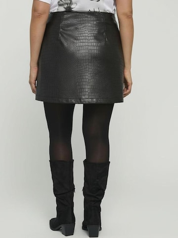 Fiorella Rubino Rok in Zwart