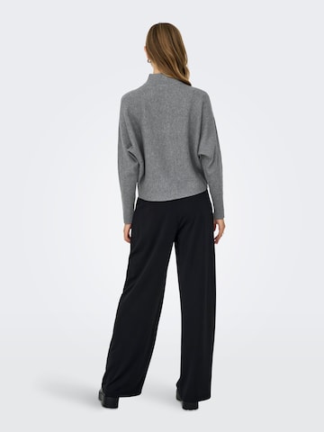 JDY Pullover i grå