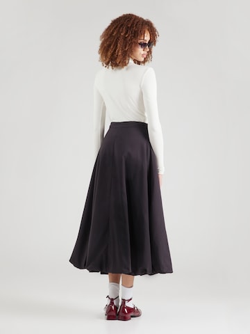 Gonna 'PCMAUVE' di PIECES in nero