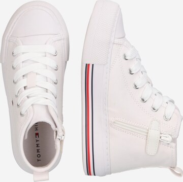 Baskets TOMMY HILFIGER en blanc