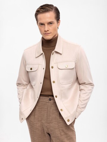 Antioch Välikausitakki värissä beige