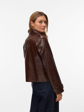 Veste mi-saison 'VMCarly' VERO MODA en marron