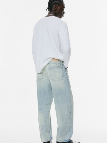 Pull&Bear Luźne Jeansy w kolorze niebieski