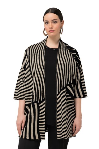Ulla Popken Gebreid vest in Beige: voorkant