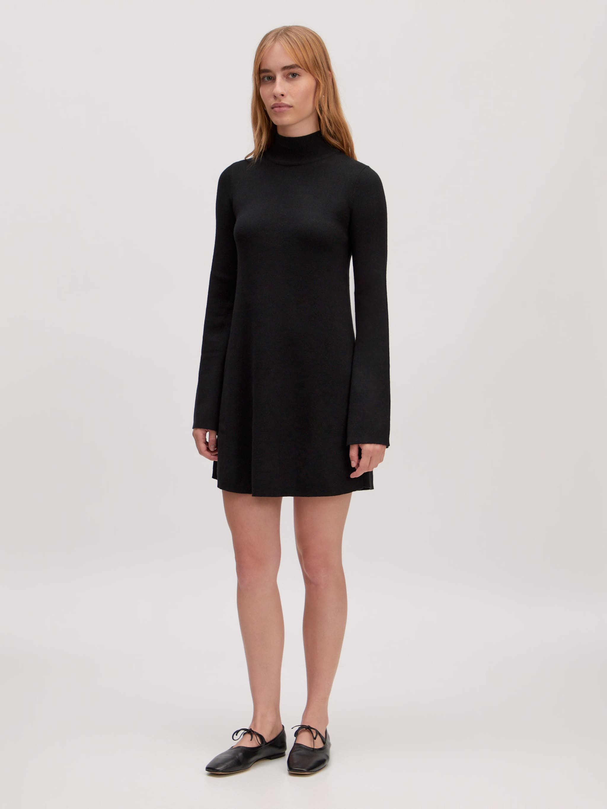 EDITED Produkte Strickkleid 'Dunia' schwarz