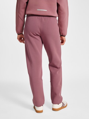 Hummel Regular Sports trousers in Pink