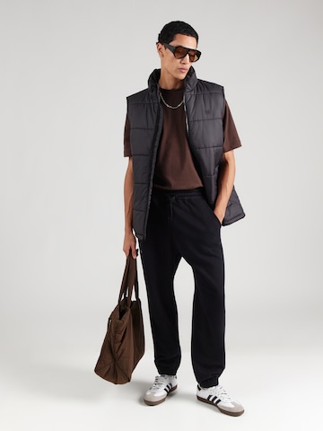 HOLLISTER Tapered Παντελόνι σε μαύρο