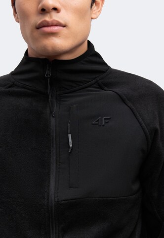 4F - Chaqueta polar funcional en negro: frente