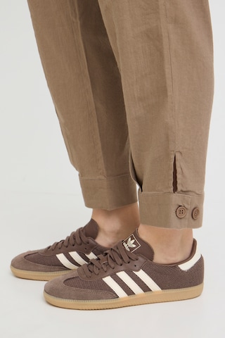 Effilé Pantalon à pince 'LUCA' Pulz en beige