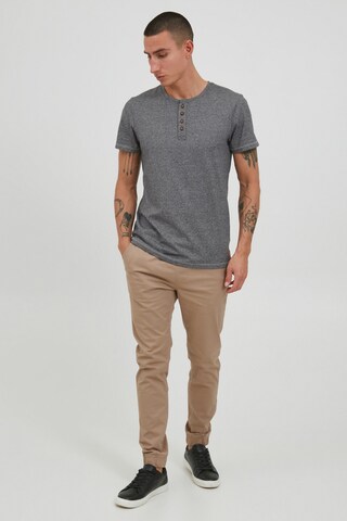 11 Project - Camiseta 'Sietse' en gris