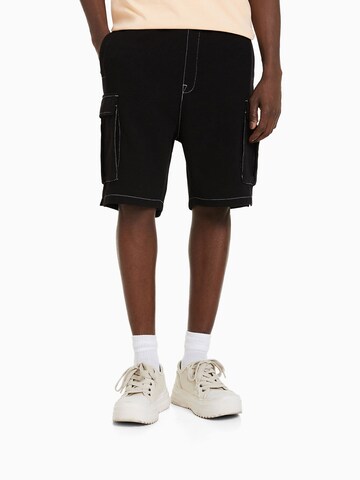 Bershka Regular Shorts in Schwarz: Vorderseite
