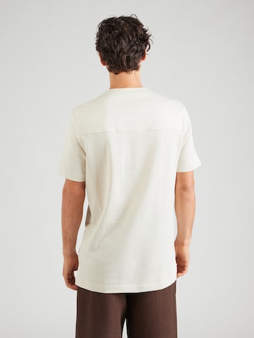 Tricou 'P-Thompson 207' de la BOSS Black pe alb: spate