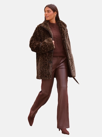 love & roses Winter coat in Brown: front