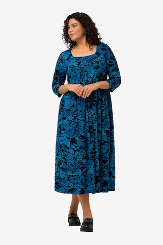 Robe d’été Ulla Popken en bleu : devant