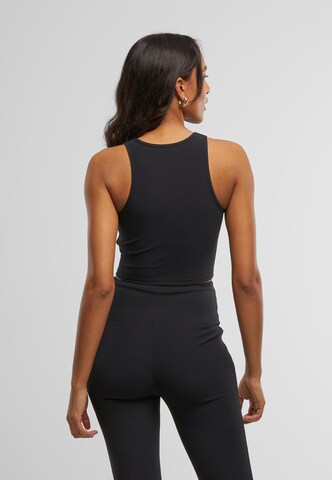Top di Urban Classics in nero