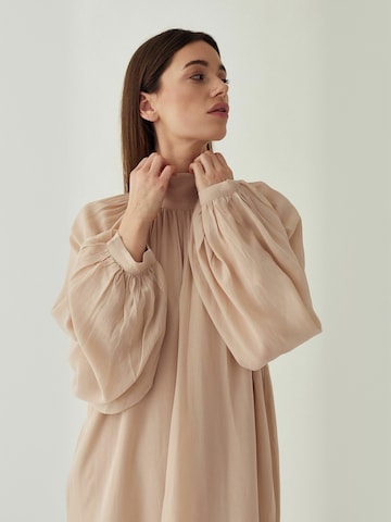 Rochie ' N-Lorenia ' de la Noella pe roz