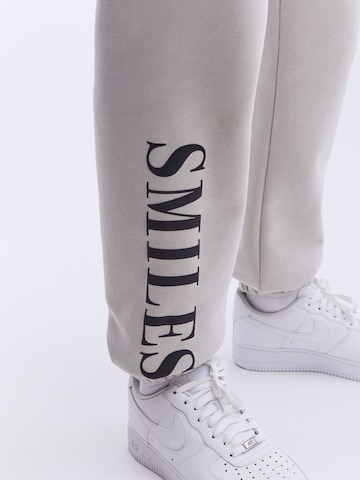 Smiles Tapered Trousers 'Jarno' in Grey