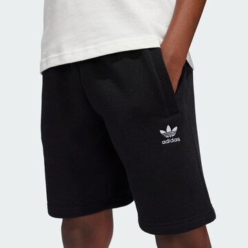 ADIDAS ORIGINALS Regularen Hlače | črna barva