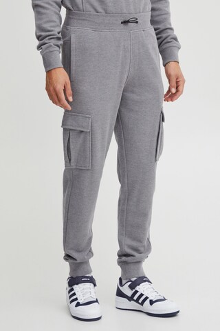 11 Project - Tapered Pantalón 'Dominic' en gris