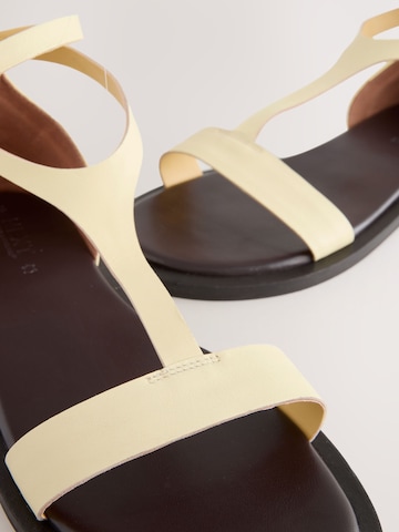 Next - Sandalias con hebilla 'Forever Comfort' en amarillo