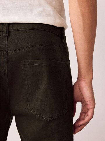 Coupe slim Jean Next en marron