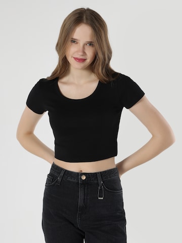 Colin's Shirt in Zwart: voorkant