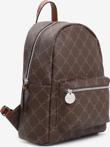 TAMARIS Backpack 'Anastasia' in Brown