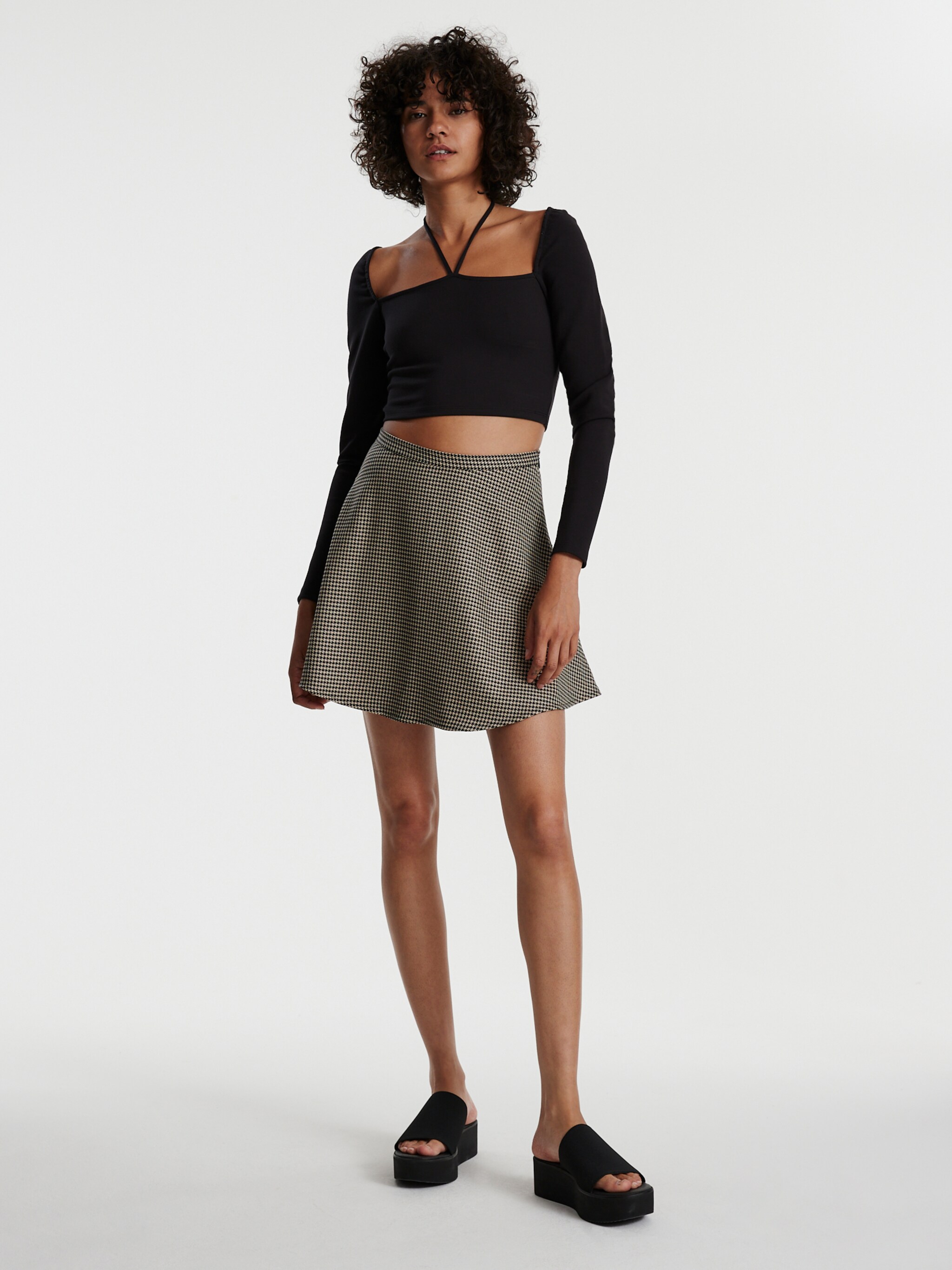 EDITED Produits T-shirt 'Nellie' noir