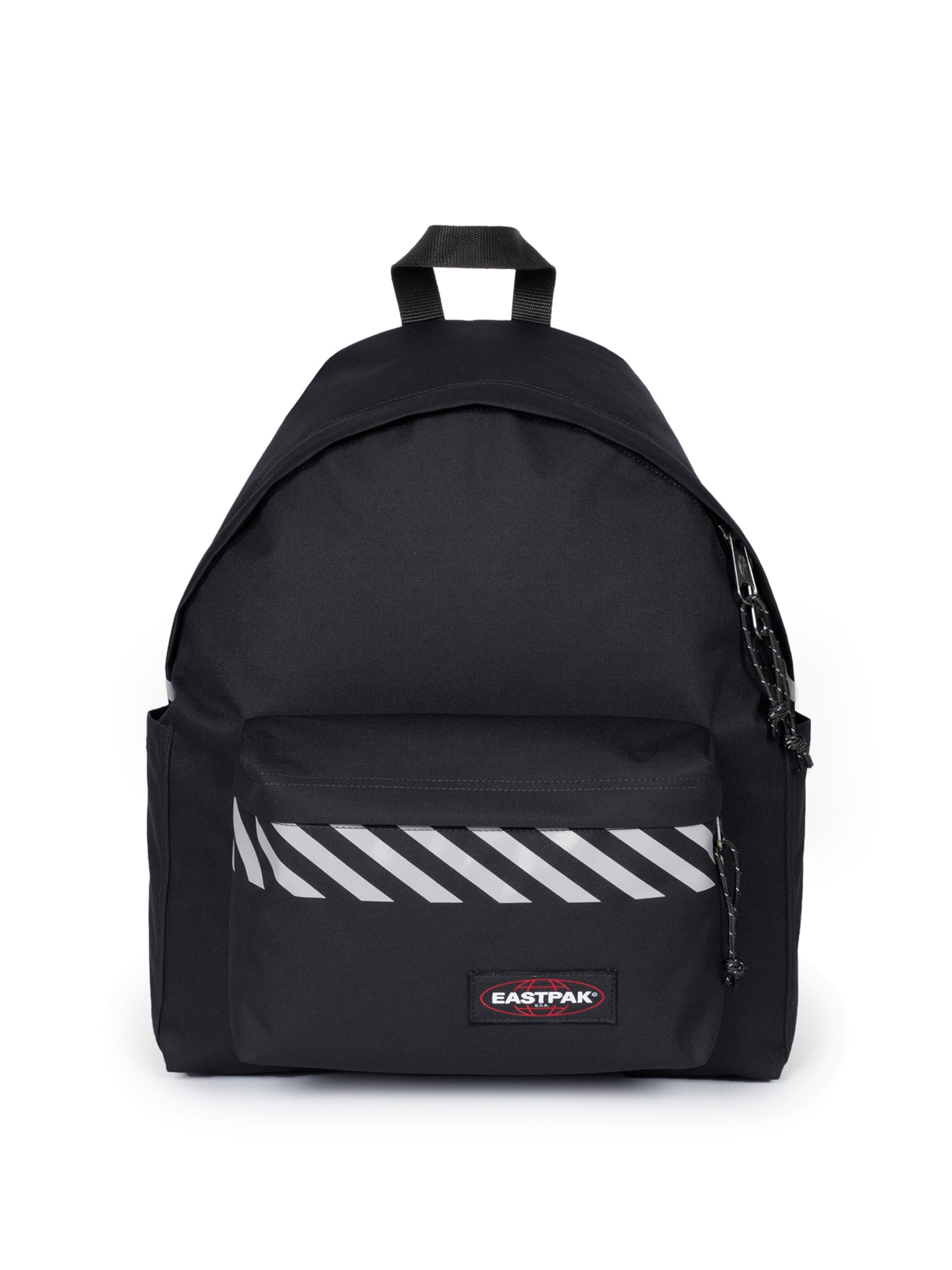 EASTPAK Hátizsák 'Day Pak'R' - fekete: elől