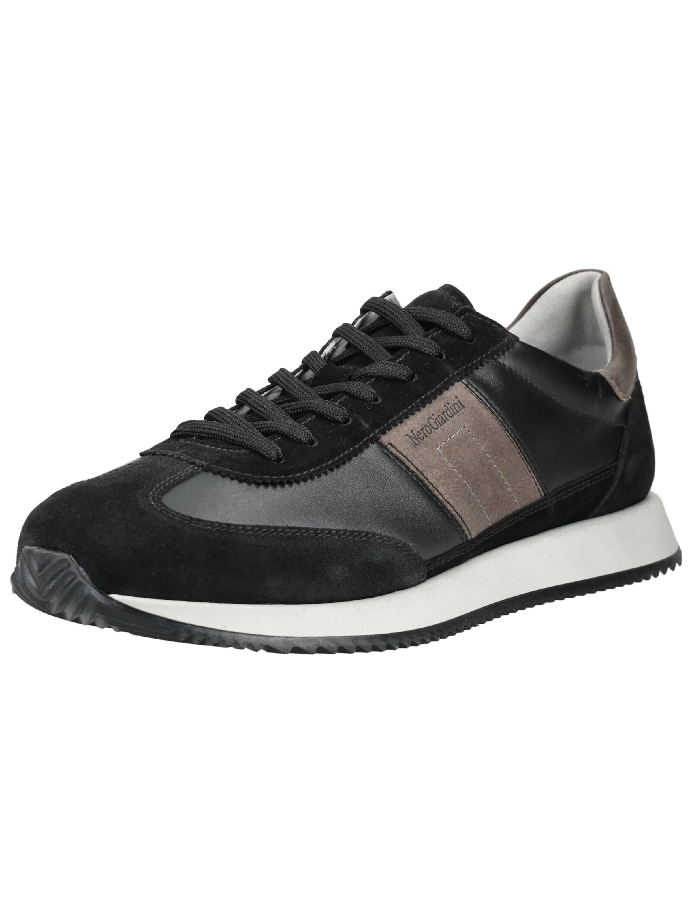 Baskets basses Nero Giardini en noir : devant