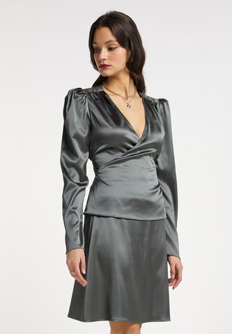 faina Blouse in Grey: front