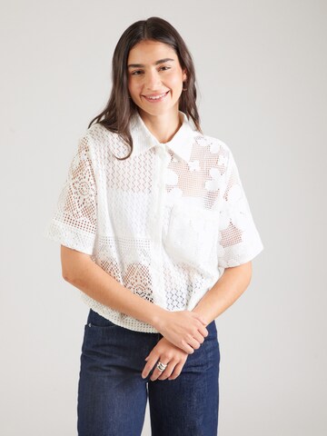 OH APRIL Blouse 'Cempedak' in Wit: voorkant