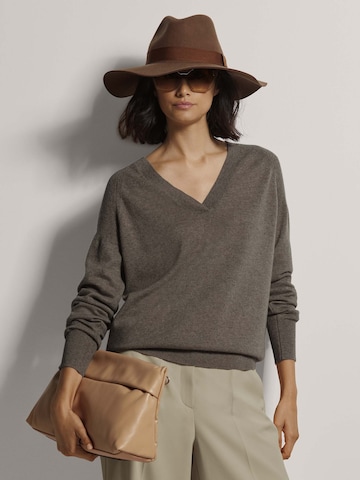 MADELEINE Sweater in Grey