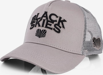 Blackskies Cap in Grau: Vorderseite