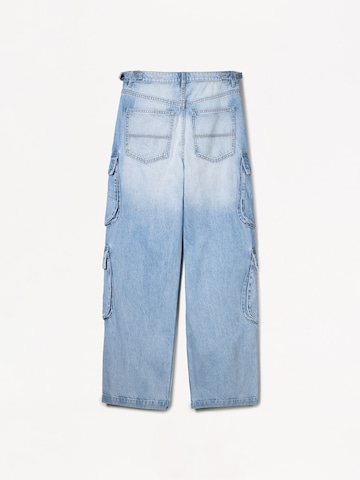 Wide leg Jeans cargo di Bershka in blu