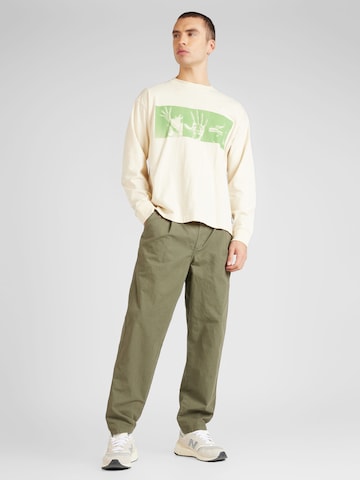 Levi's Skateboarding Shirt 'Skate Graphic Box LS Tee' in Beige