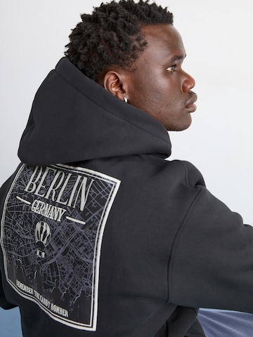 Felpa 'Berlin Candy' di ALPHA INDUSTRIES in nero